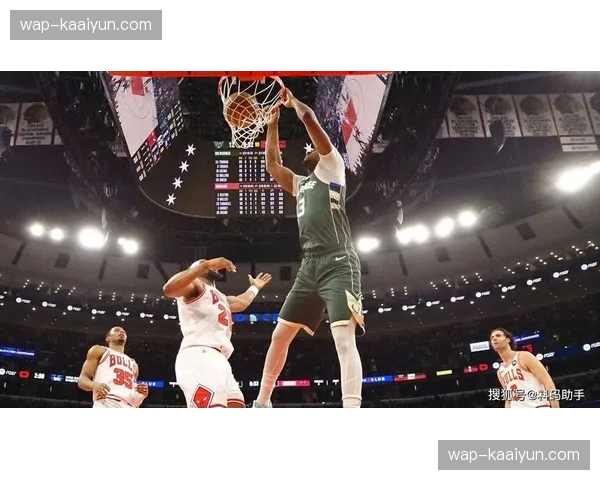 里弗斯紧急启用“爆发系列”战术:雄鹿无控卫下的持续轮转实验 里弗斯紧急启用“爆发系列”战术:雄鹿无控卫下的持续轮转实验